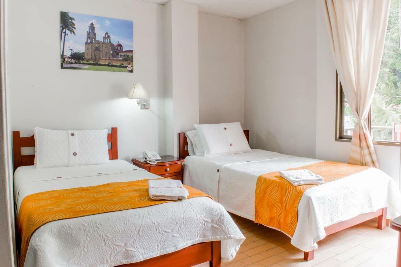 Hotel Emperador Barbosa  Oda fotoğraf