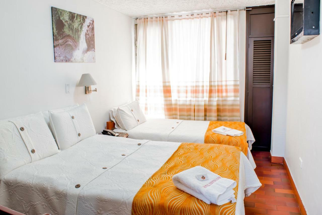 Hotel Emperador Barbosa  Oda fotoğraf