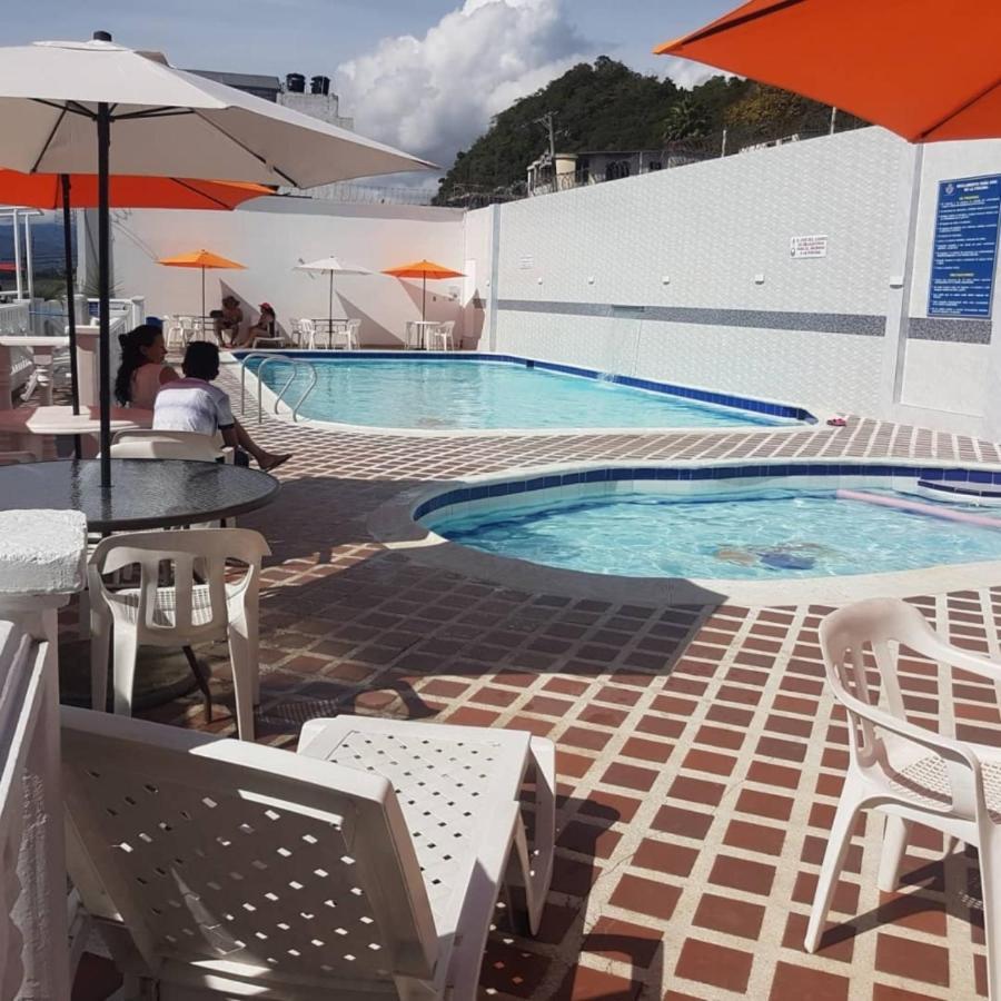 Hotel Emperador Barbosa  Dış mekan fotoğraf